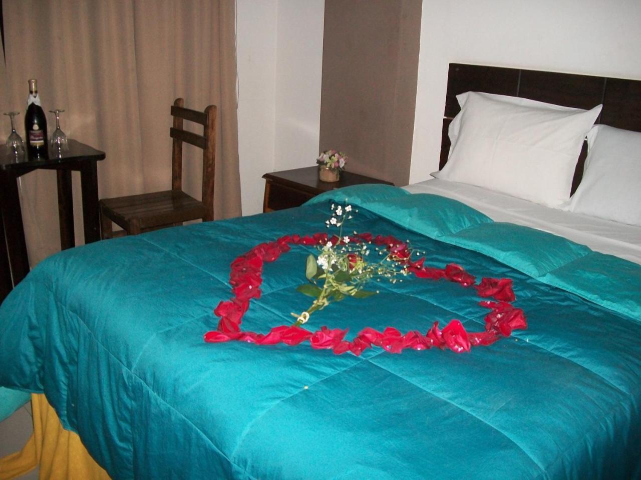 Suites El Parque Lima Exterior photo